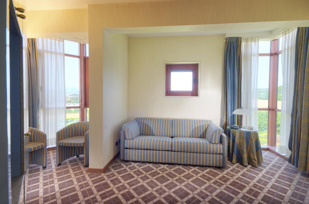 Hotel Federico II Iesi Ngoại thất bức ảnh